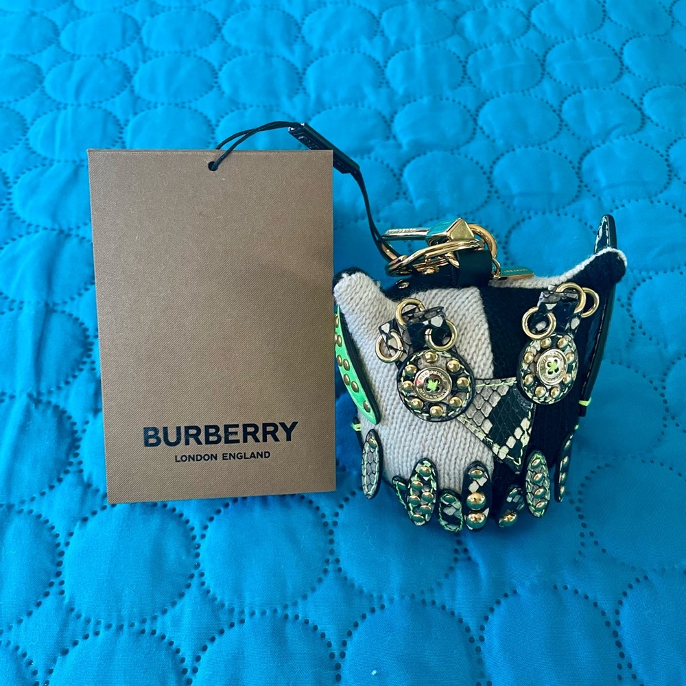BNWT. Burberry Mavis Owl Creature Bag Charm. AUTHENTIC!